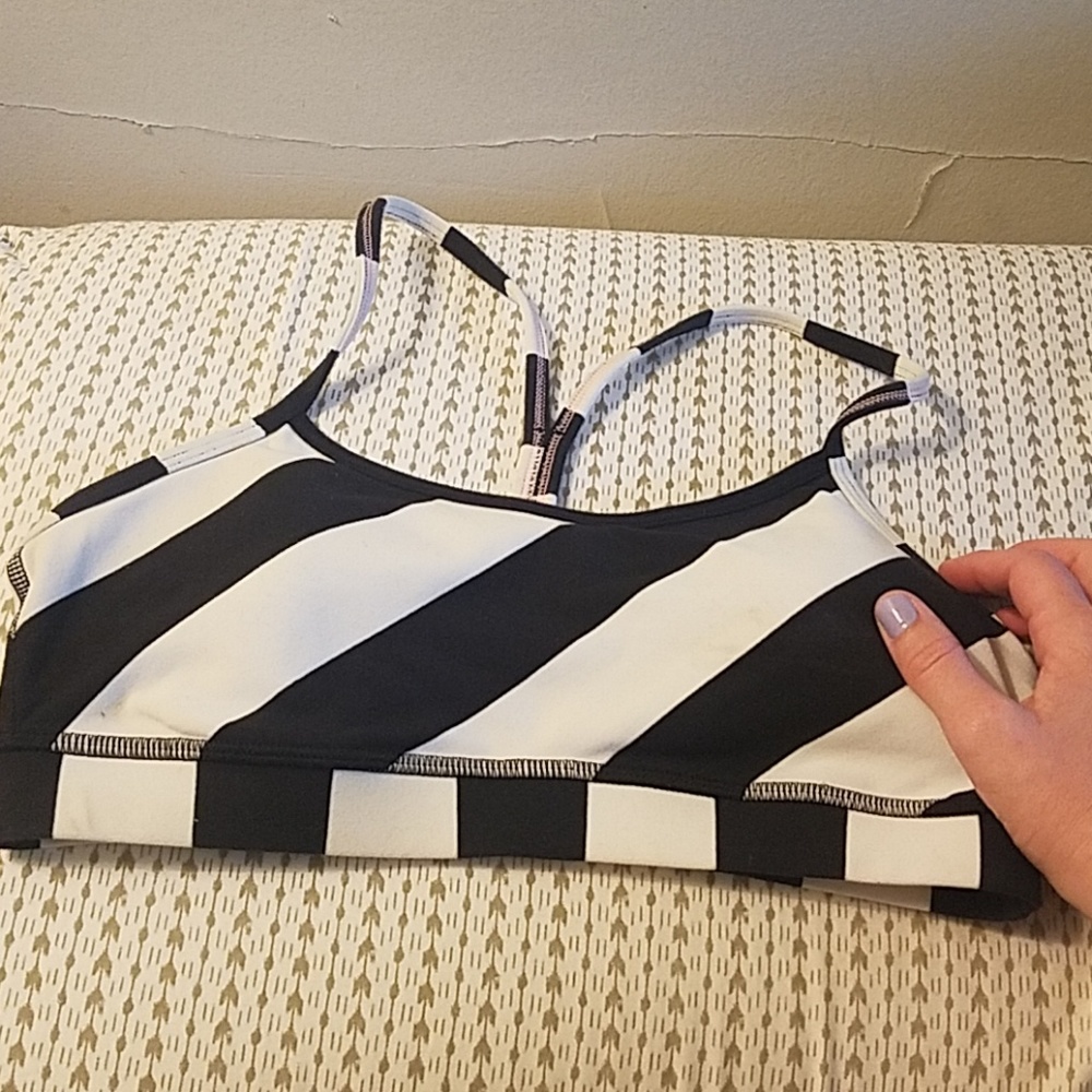 Sz 6 lululemon bra padded